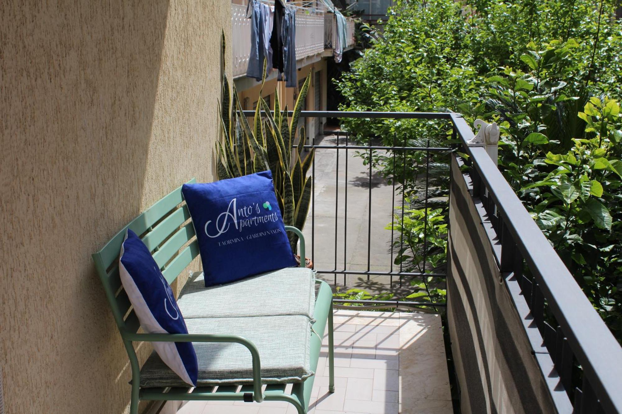 Anto's Apartment - Giardini Naxos Esterno foto